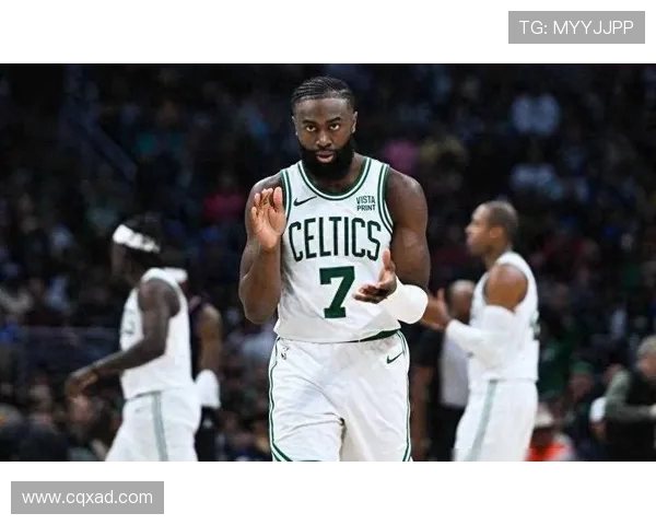 杰伦布朗强调季前赛首战防守重要性全力提升比赛节奏